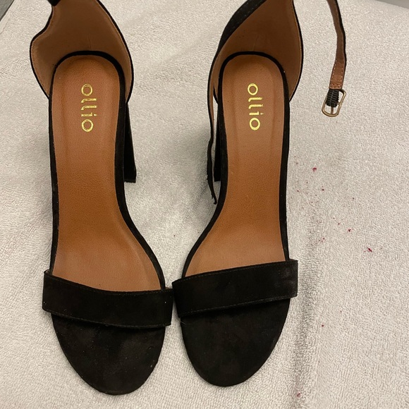 Ollio Women's Elegant Black Heels - Picture 1 of 5